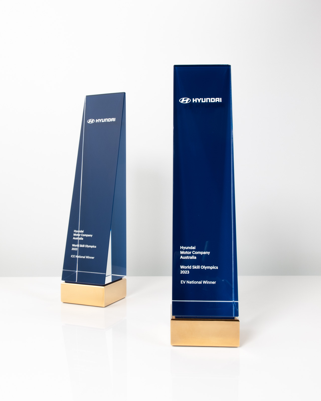 Custom Crystal Corporate Awards | Gold-plated brass and crystal | Hyundai