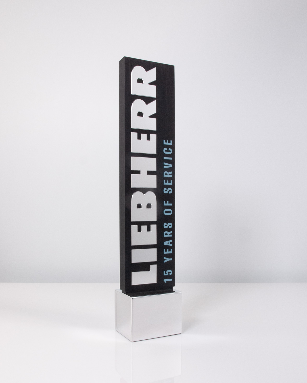 Custom Corporate Long Service Awards | Design Awards | Liebherr Metal Awards